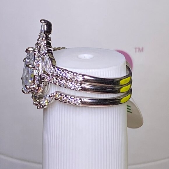 Diamond CZ Pear Shaped Halo Ring RBP7403 Size 8 - Picture 3 of 5